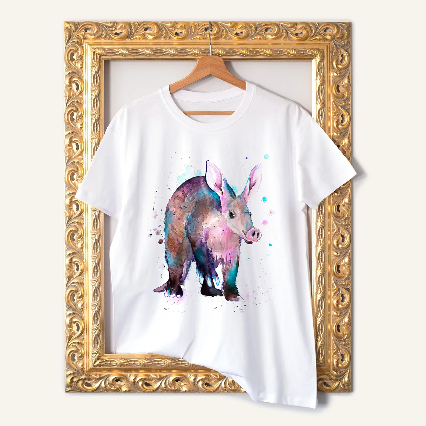 White t-shirt with a watercolour aardvark print