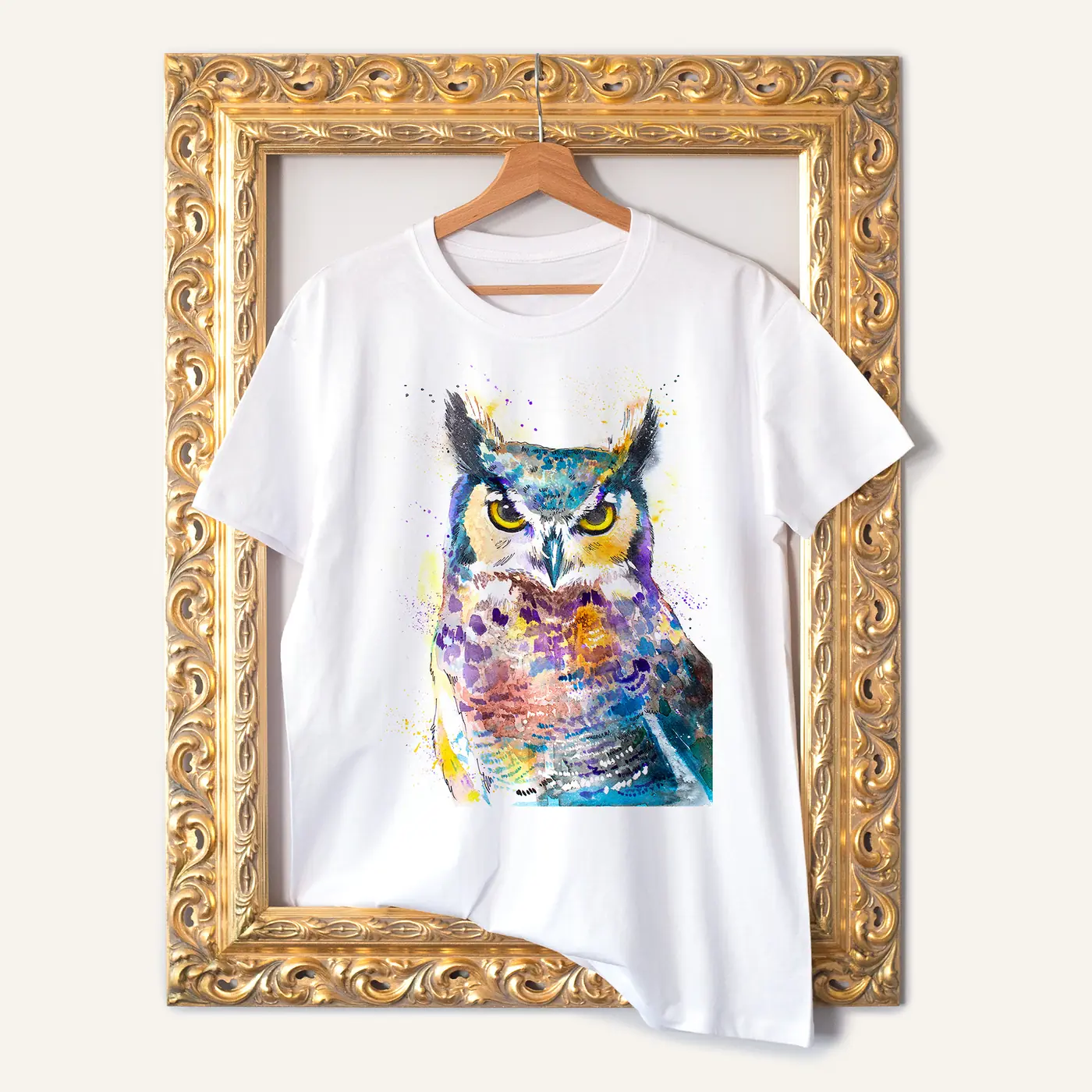 White t-shirt with a watercolour eagle owl print