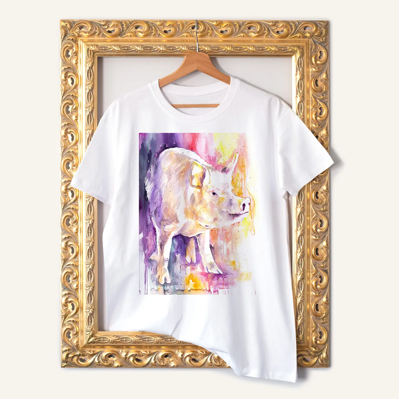White t-shirt with a watercolour pig print