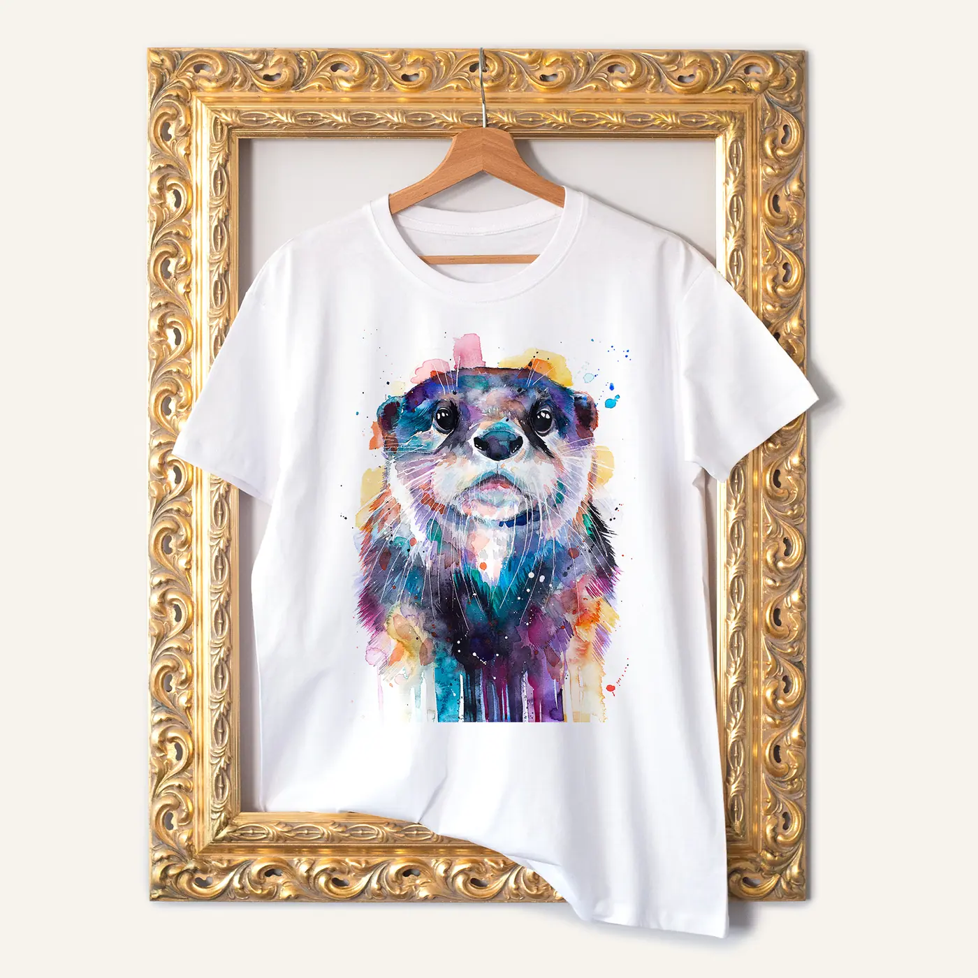 White t-shirt with a watercolour otter print