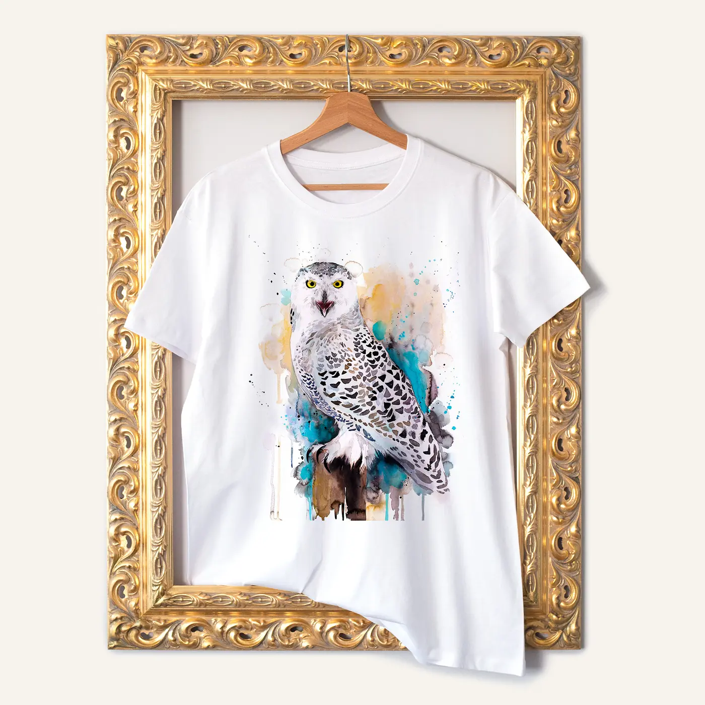 White t-shirt with a watercolour snowy owl print