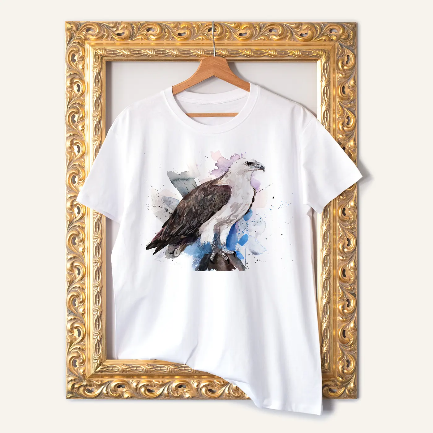 White t-shirt with a watercolour sea eagle print