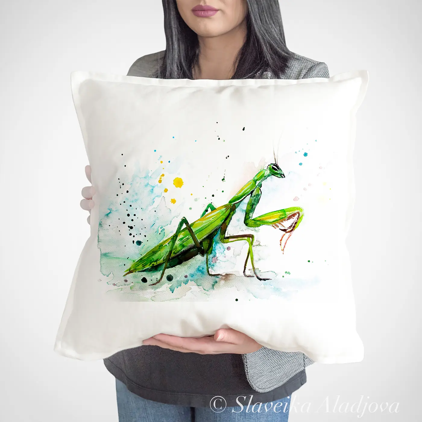 Cushion with a watercolour praying mantis print