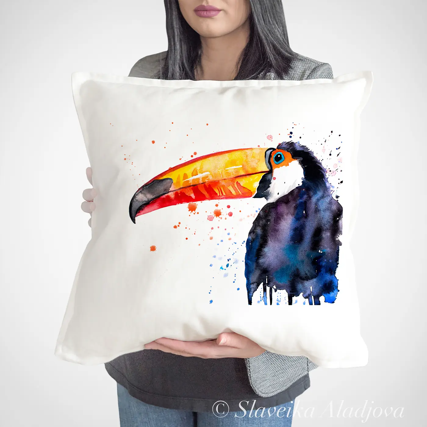 Cushion with a watercolour toco toucan print