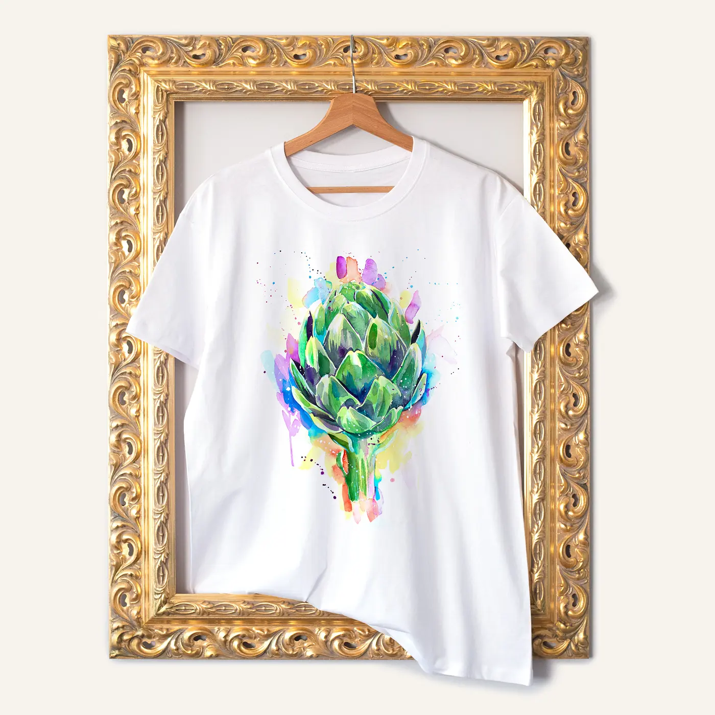 Бяла тениска с акварелна щампа на артишок